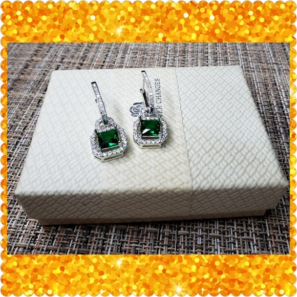 1 LEFT🎉Host Pick💚Emerald
14K White Gold💚 - Picture 2 of 2